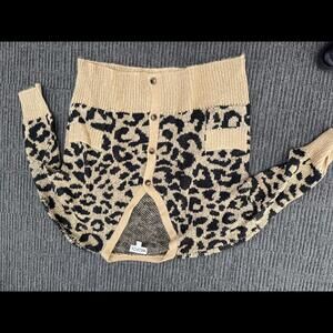 New WILDFOX Roar Tilly Leopard Print Slouchy Cardigan Sweater Large
